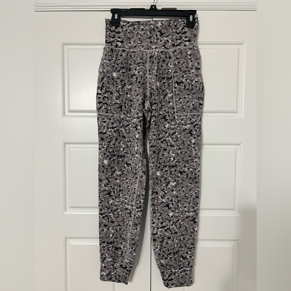 Athleta Salutation Textured Jogger